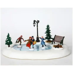 Lemax Scene Natalizie|Edifici E Giostre In Movimento*Winter Skating B/O 4.5V Cod. 94024